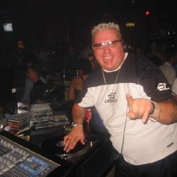 Max Deejay – Boys of Summer (Houze Bandits Versus Max Mafia Remix)
