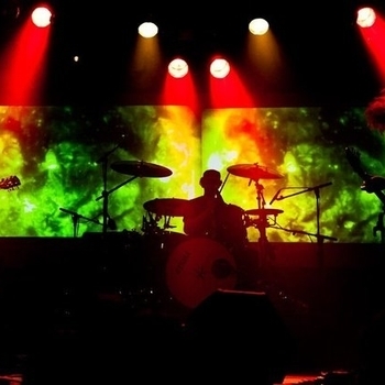 Mantra Machine – Stinger