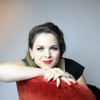 Molly Ryan – What A Little Moonlight Can Do