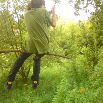 MNSN – Up in the sky