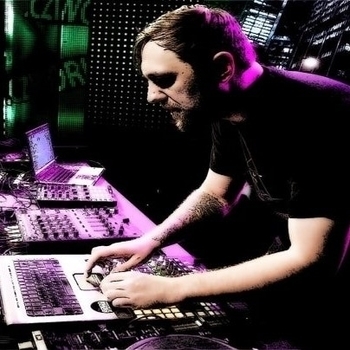 Mono.xID – Toxic Waste 1.1 (Aminophenole) (Owen Sands Remix)