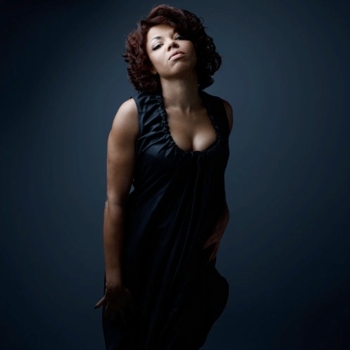 Mina Agossi – And I Love Her