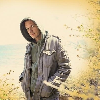 Nalepa – Monday (The Glitch Mob Remix) (ОСТ из "Шаг вперед 4 / Step Up Revolution")