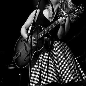 Nell Bryden – Couldn't Love You More