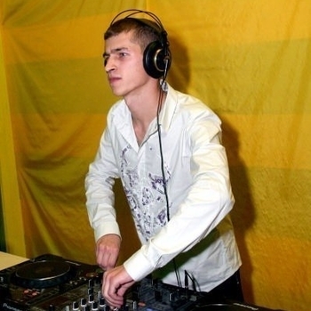 Natlife – Back In Eupatoria Time (Mike Van Fabio Remix)