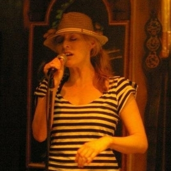 Natasha Farrow – Calling to the Night (MGS: Portable Ops)