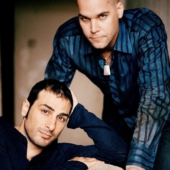 Orange Blue – She's got that light