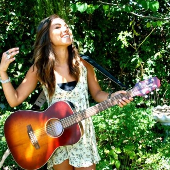 Olivia Olson – I'm Just Your Problem (rus)