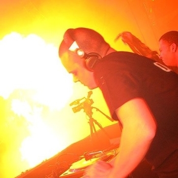 Outblast – Pride & Pain (DJ Master)