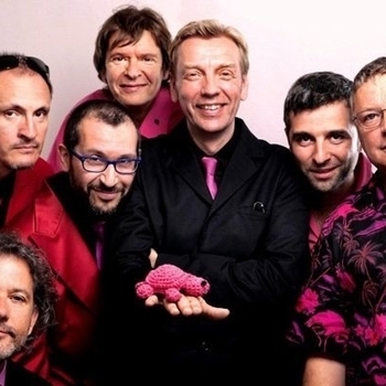 Pink Turtle – Give a Little Bit