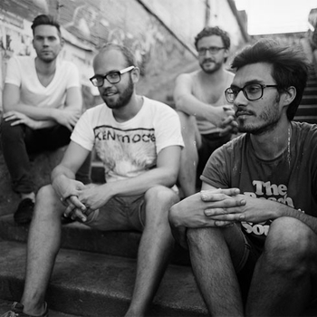 Pilots & Errors – Awake