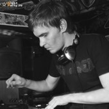 Paronator – Motions Of The Night (Paronator Remix)