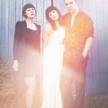 Pearls – Free Fall