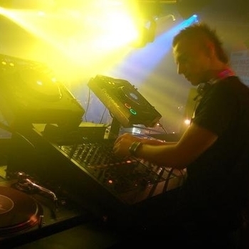 Rene Rodrigezz – Shake 3x (Markus Gardeweg Remix)
