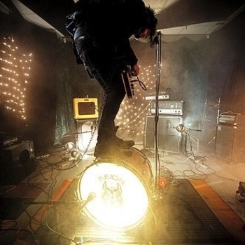 Reignwolf – Black and Red