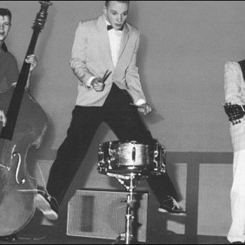 Restless – 18 Wheels (Rock 'n' roll 2020)
