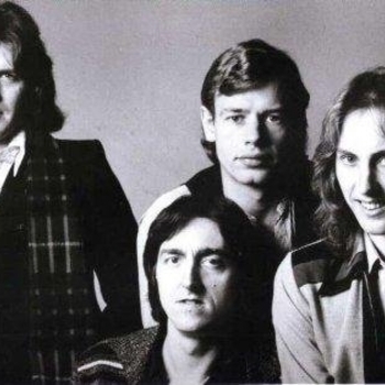 UK – DiscoHits 82