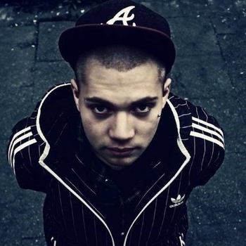 Venemy & Aznar ft. Doubletake – Reign