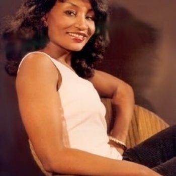 Viola Wills – Up On The Roof