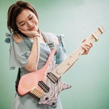 Yvette Young – Tender
