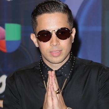 Lucky Brown – Privado (Remix)