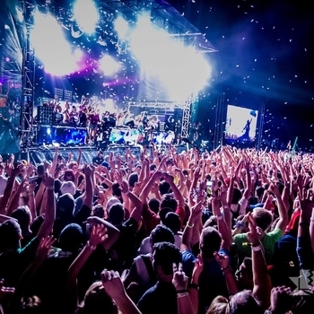 DJ Kolesky feat DJ Roman Ostrovskiy – Raxx ibiza to kazantip (Remixand 2014)