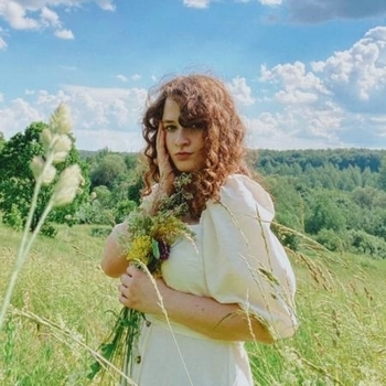Лена Август