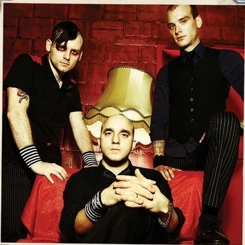 Alkaline Trio – Mercy Me (Музыка из игры "FlatOut 2")