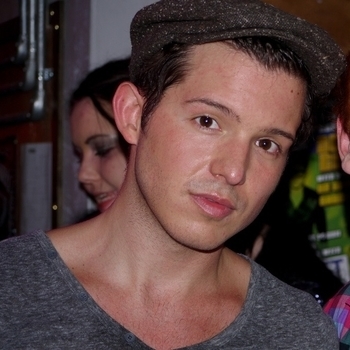 Simon Curtis – Pit of Vipers (R 2011)