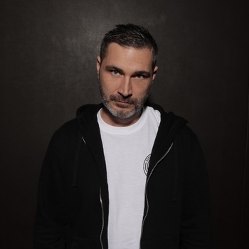 Sean Tyas – Unleash (Alex Di Stefano Remix) (Degeneration 2016)