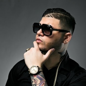 Darell – No le Dices Na (feat. Farruko; Remix)