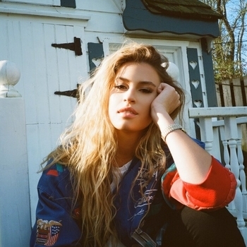 Fletcher (Cari Elise Fletcher)