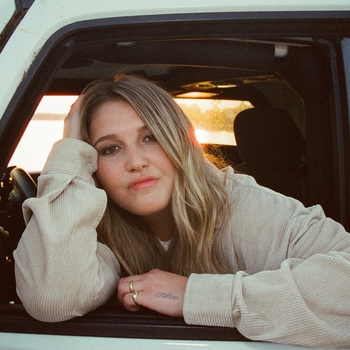 Chelsea Cutler – Lucky