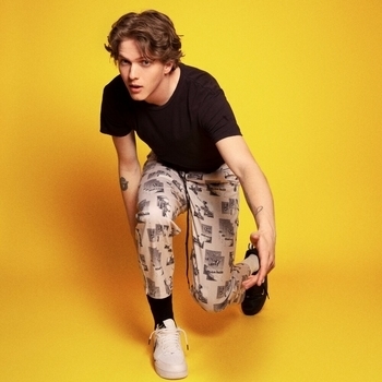 Boy In Space – Roses (Frontyard 2021)
