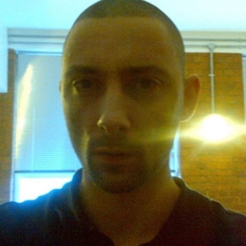 Burial – Loner (Саундтрек из фильма"Молокососы / Skins") (Сезон 6) (Серия 10)