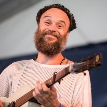Rodrigo Amarante – Tuyo (музыка из сериала "Нарко / Narcos")
