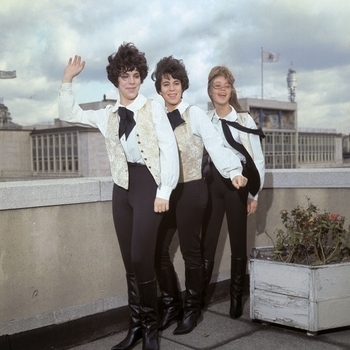 The Crystals – Then He Kissed Me