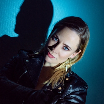 Annie – Tomorrow
