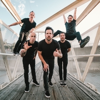 Simple Plan – Jump