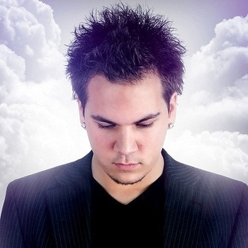 Alvaro – Make the Crowd Go