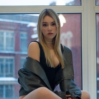 Немила – Miu Miu