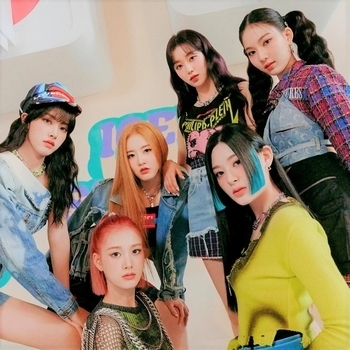 Stayc – Bubble (2023)