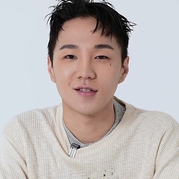 BE'O feat San E, Malkey – Famous Fameus (Single 2020)