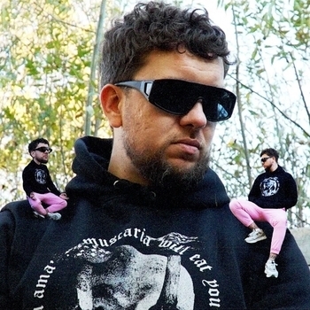 Icy Shine – Professional Dick Suckaz