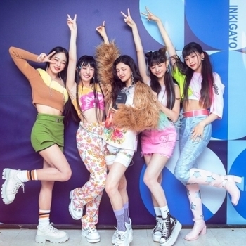 NewJeans (뉴진스)