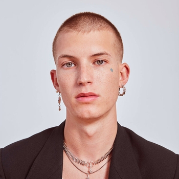 Gus Dapperton – I'm Just Snacking (Cancelled - Yellow and Such 2017)