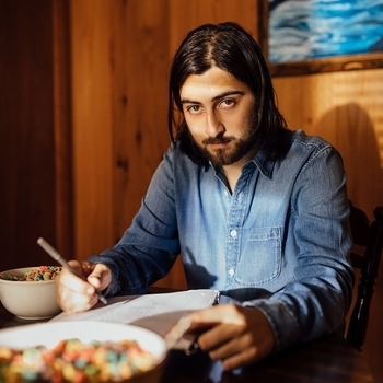 Noah Kahan – Cynic