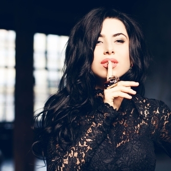 024. Alena Anders – Ja Verju