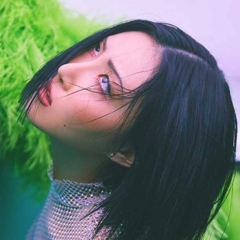 Hwasa – Diamonds (Cover)