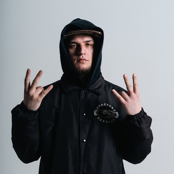 BEEZY KUSH – База